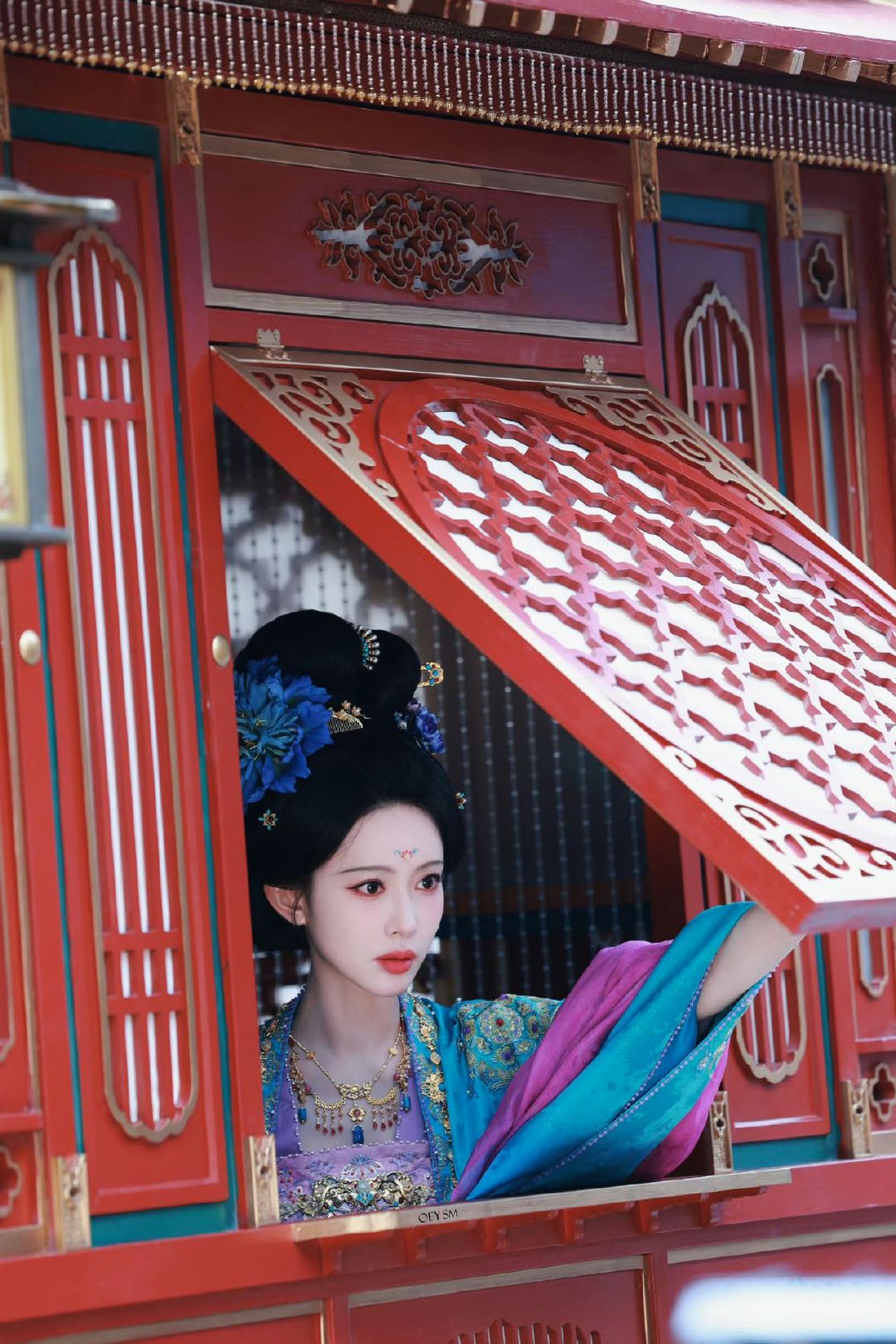 孟子义尚公主唐风美学拉满 孟子义暮晚摇的路透，唐风美学和灵动感都在线，看着像萌萌