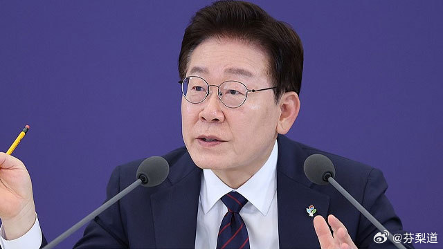 世界杯韩国跪着死伊朗站着死韩国男足无缘32强，失望、荒谬、抱歉！李在明总统对足球