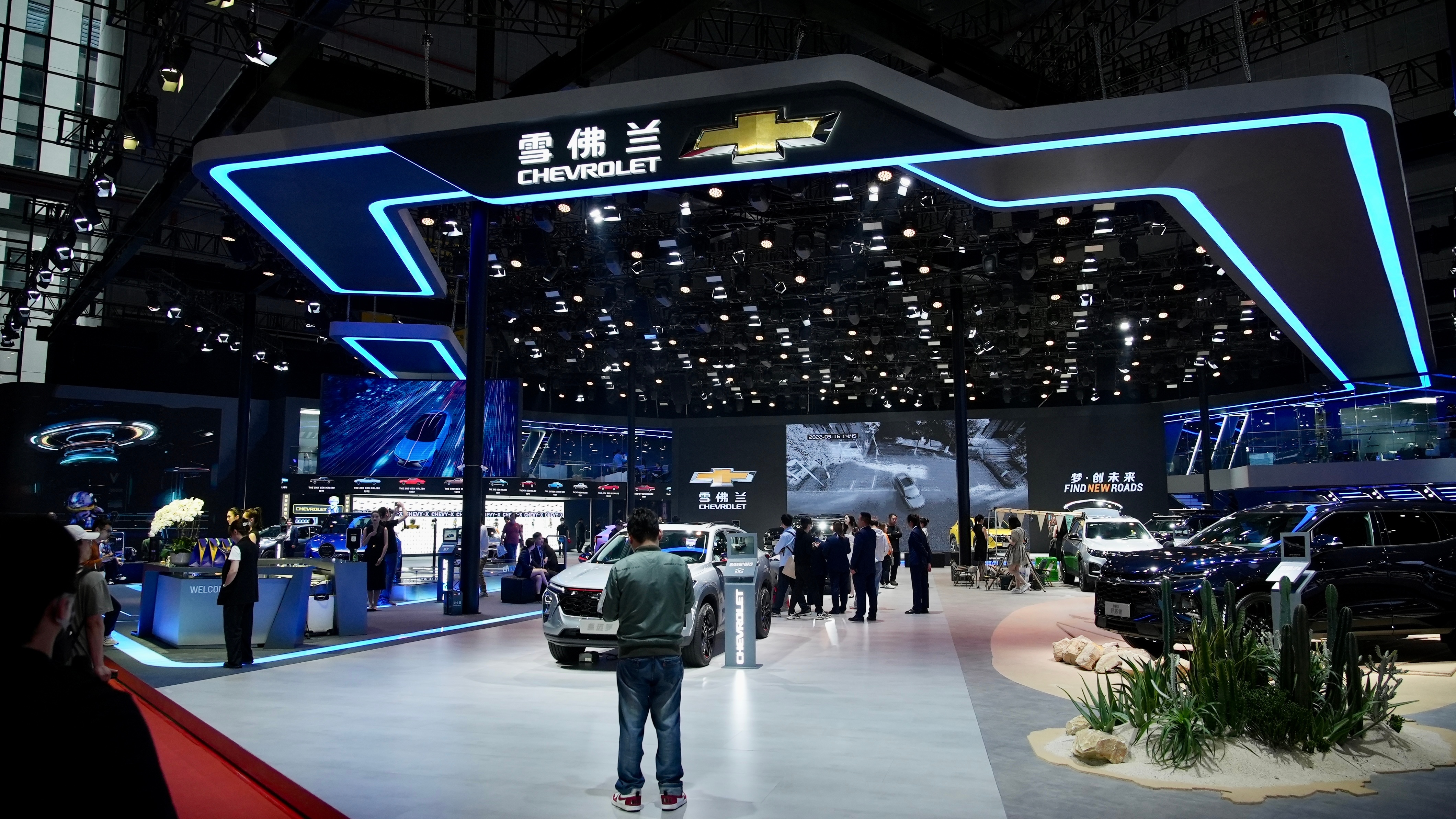 翻到一张2023 年在雪佛兰展台拍的照片，没想到雪佛兰要停止中国的新车零售业务转