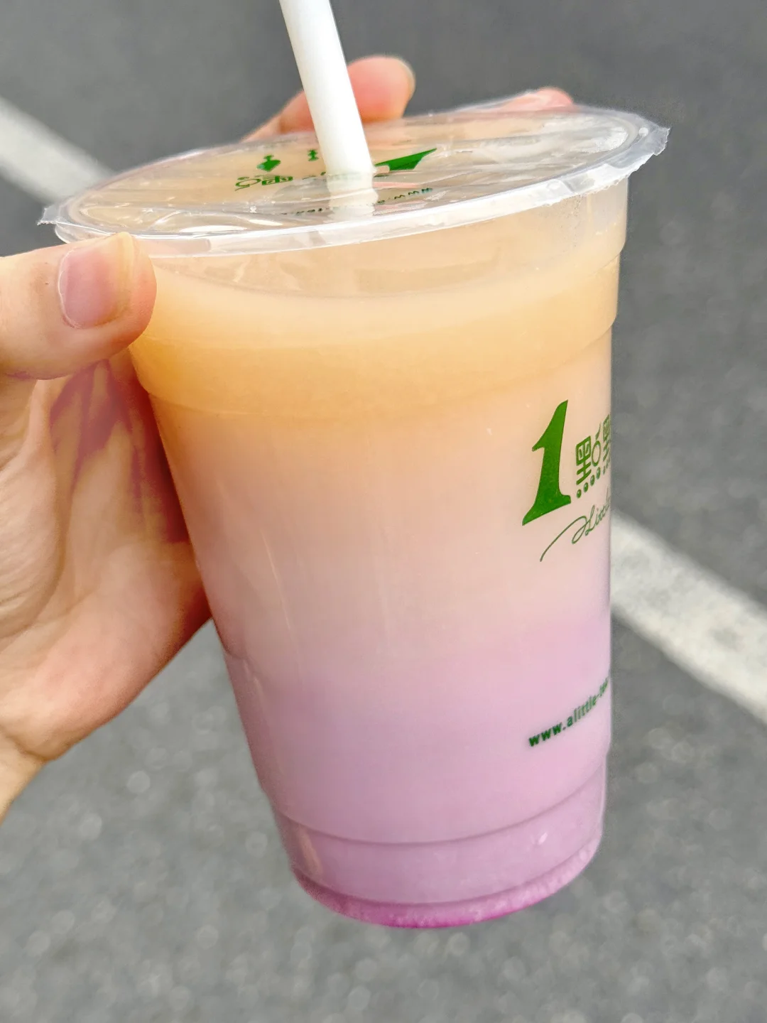 我很少用震撼形容一杯奶茶。。