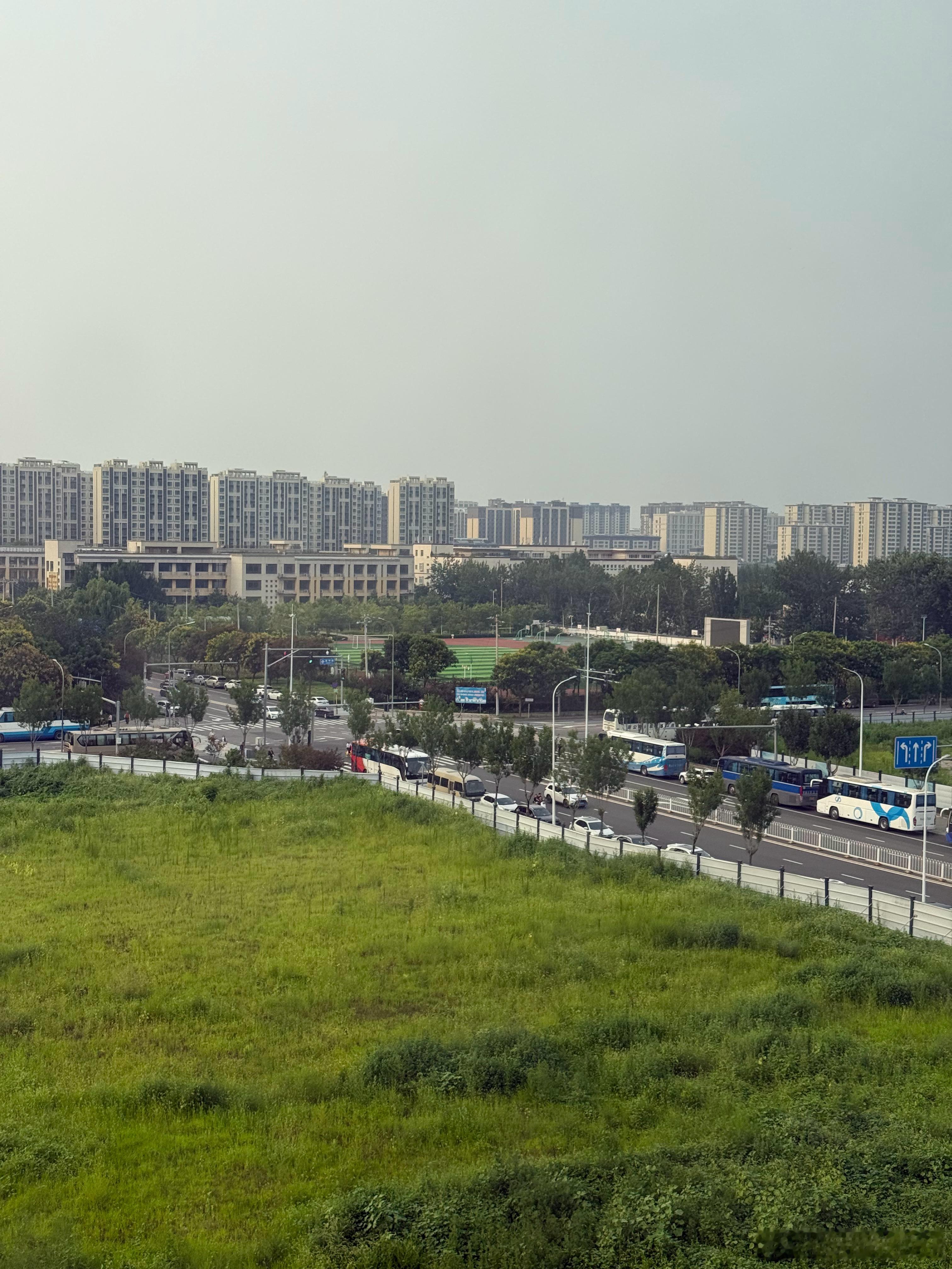 北京请市民非必要不外出看看今晚的雨会有多么大 ​​​
