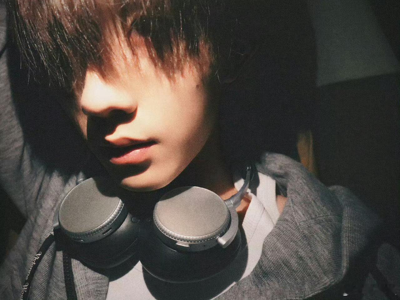 苏新皓这是我18岁的最后一支vlog苏新皓用一支vlog，为18岁画上温柔句点。