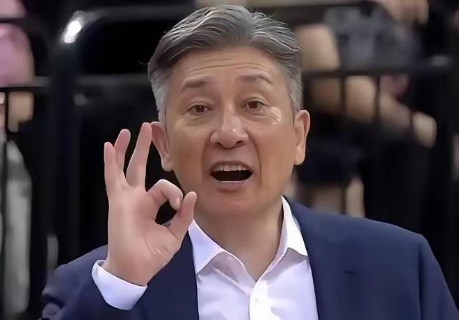 深圳队客场战山西队，看出有些教练的投机心理。
（—）深圳队主帅借口王浩然手腕受伤