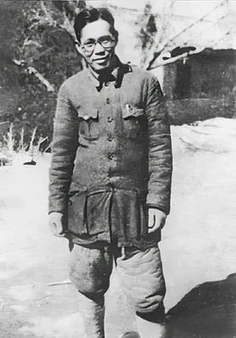 1946年，刘亚生不幸被俘，胡宗南得知他是359旅政治部副主任，十分看重，找来女