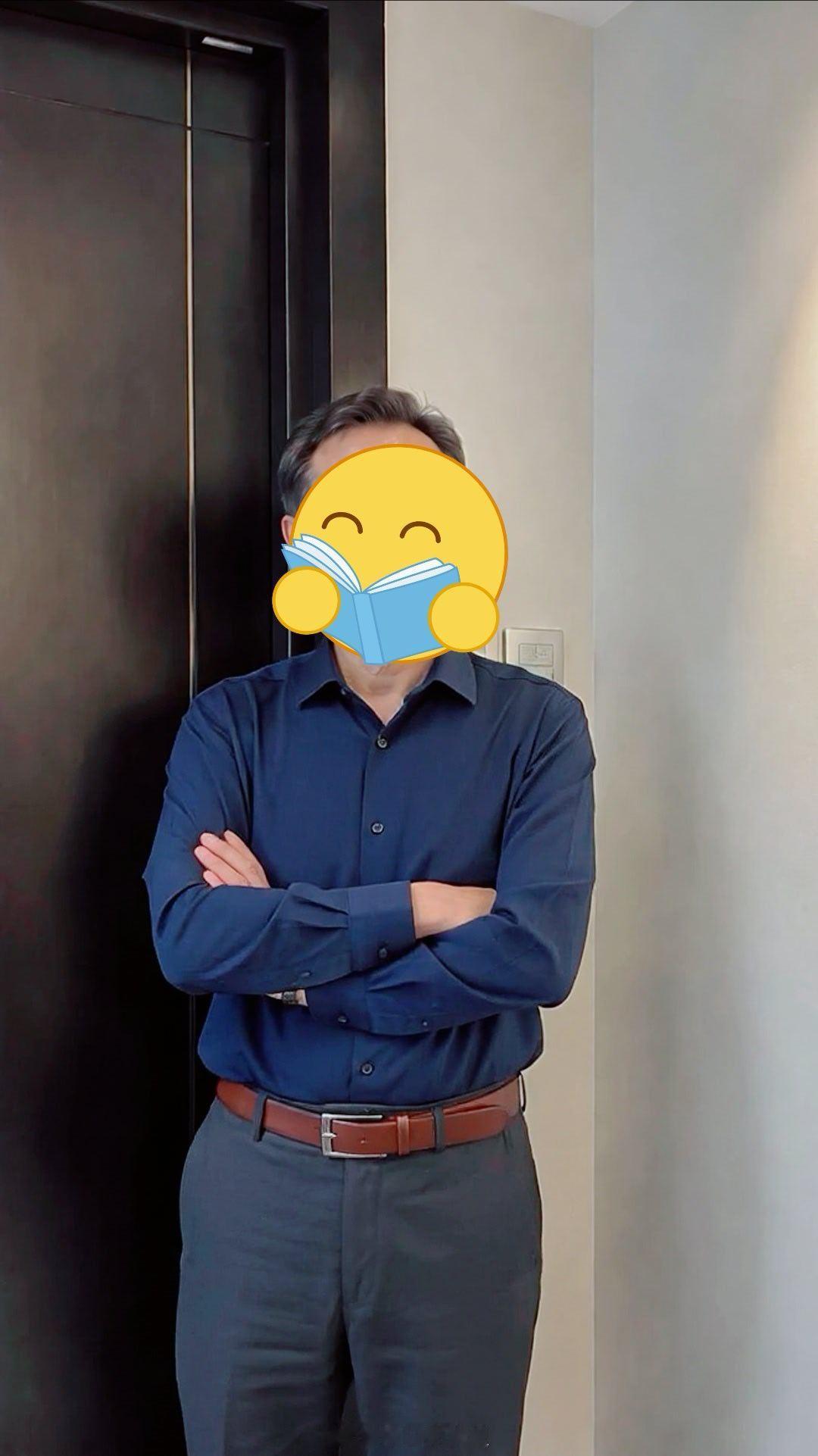 我最喜欢的领导终于退休了，再过十年，等他光环散尽，就可以趁虚而入了 。 