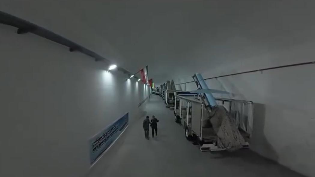 小看伊朗了，伊朗还有大家伙，还有大杀器了。

这次曝光的，是伊朗的海底反舰导弹基