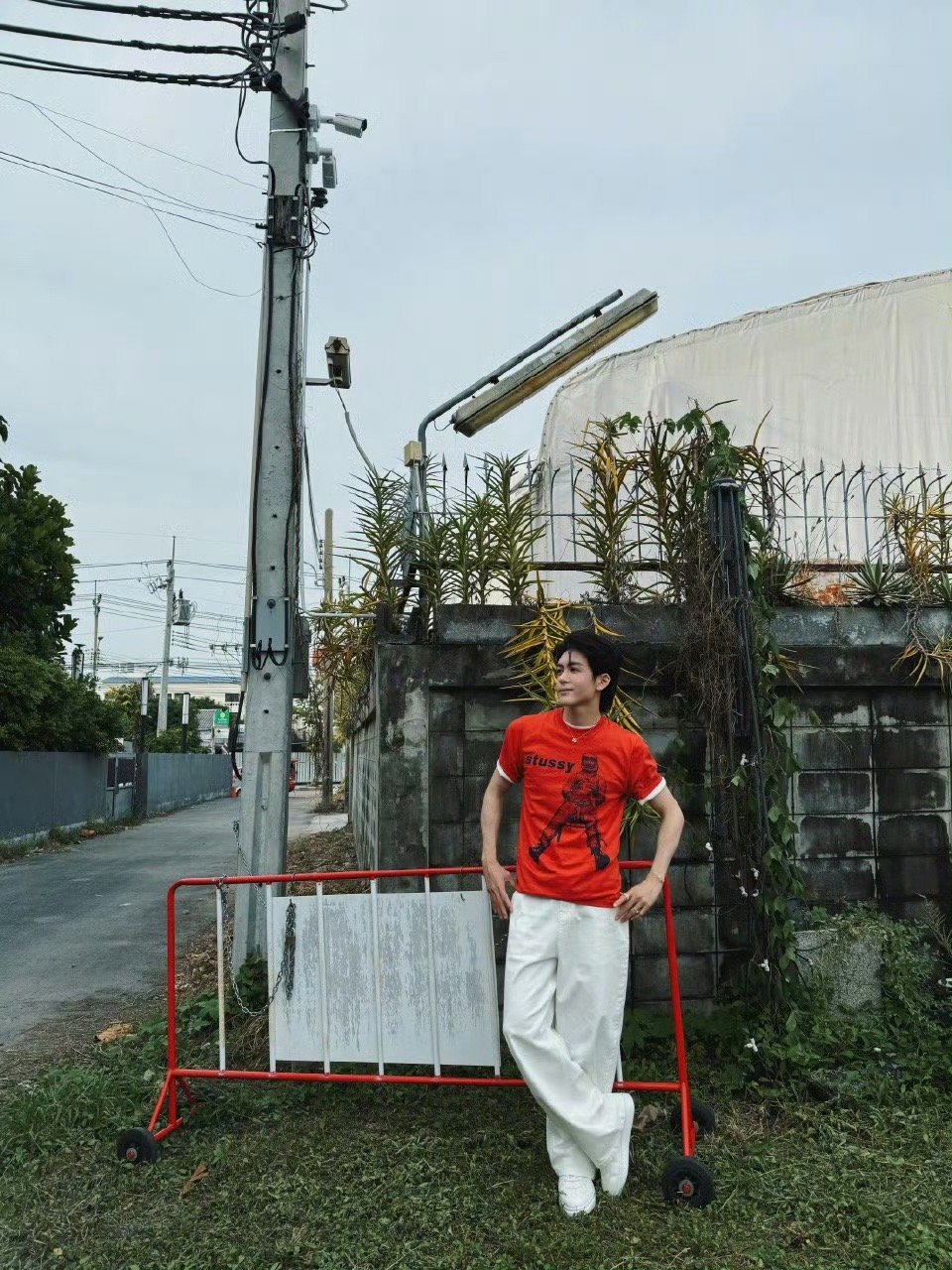 曾舜晞日更营业天花板冬天穿短袖的勇士曾舜晞 谁能不爱日更博主！营业速度直接封神，