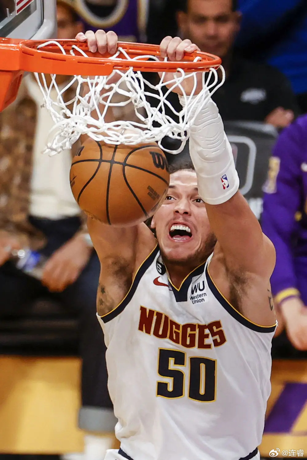 这俩今天都复出！8:00 独行侠vs凯尔特人10:00 尼克斯vs掘金 