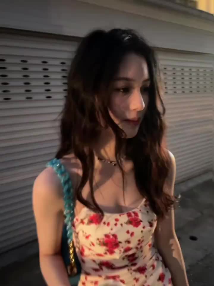 你微微一笑 蝴蝶为你倾倒