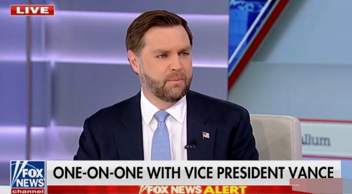 美国副总统万斯今天在电视访谈中就谷爱凌代表中国参加奥运会一事表态：“一个在美国长