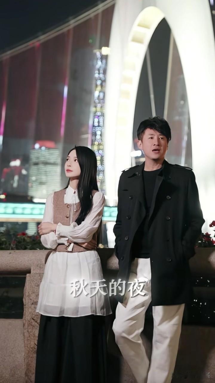 海明威没有否认，老人与海的说唱部分确实是朱其民唱的，把说唱写成和声是公司的决定，