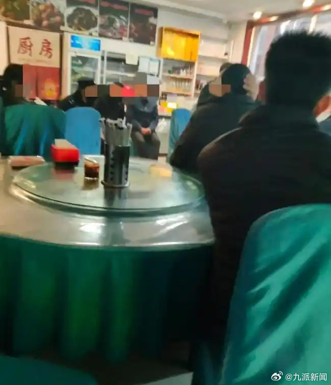 【#饭店回应厨师上班11天死亡补偿16万#：心里非常难过，已停业】#律师谈厨师死