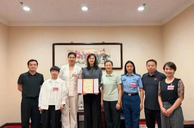 全国青年联合活动为什么孙颖莎出席了，王曼昱没有参加？

乒乓体育新闻给出了答案！