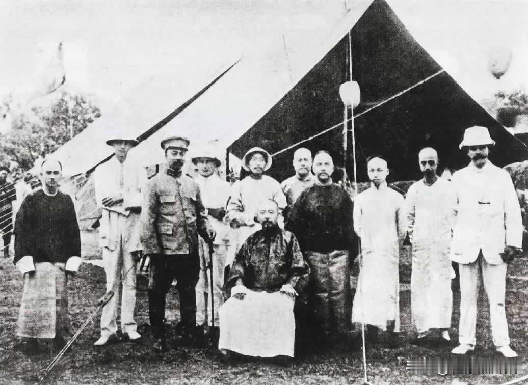1911年5月9日，清廷颁布"铁路干线国有"政策，将已归商办的川汉、粤汉铁路强行