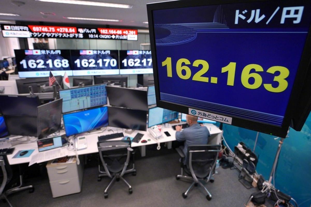 #日元价值遭腰斩风光不再#【日媒：日元价值遭“腰斩”，昔日“全球第一”风光不再】