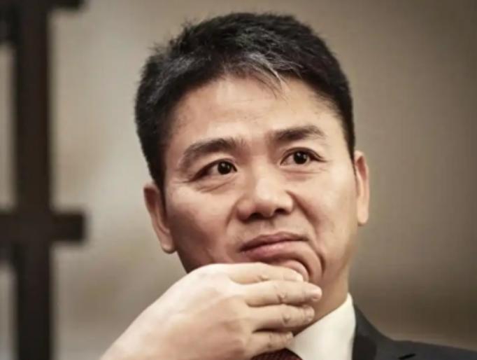 2019年，京东副总蔡磊身患渐冻症，刘强东打电话问：“你需要多少钱？我给你找专家