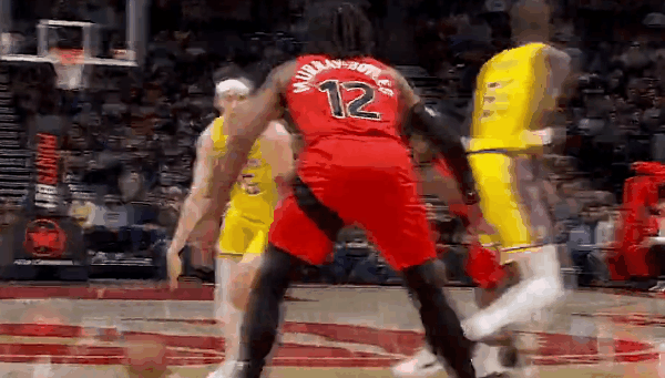 真强！如今湖人还能留得住里弗斯么？
在今天NBA常规赛湖人对阵猛龙的比赛的第一节