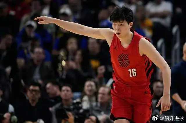 上次回NBA4分钟砍5分1板 杨瀚森这次被召回也能爆发？开拓者官方宣布，已从发展