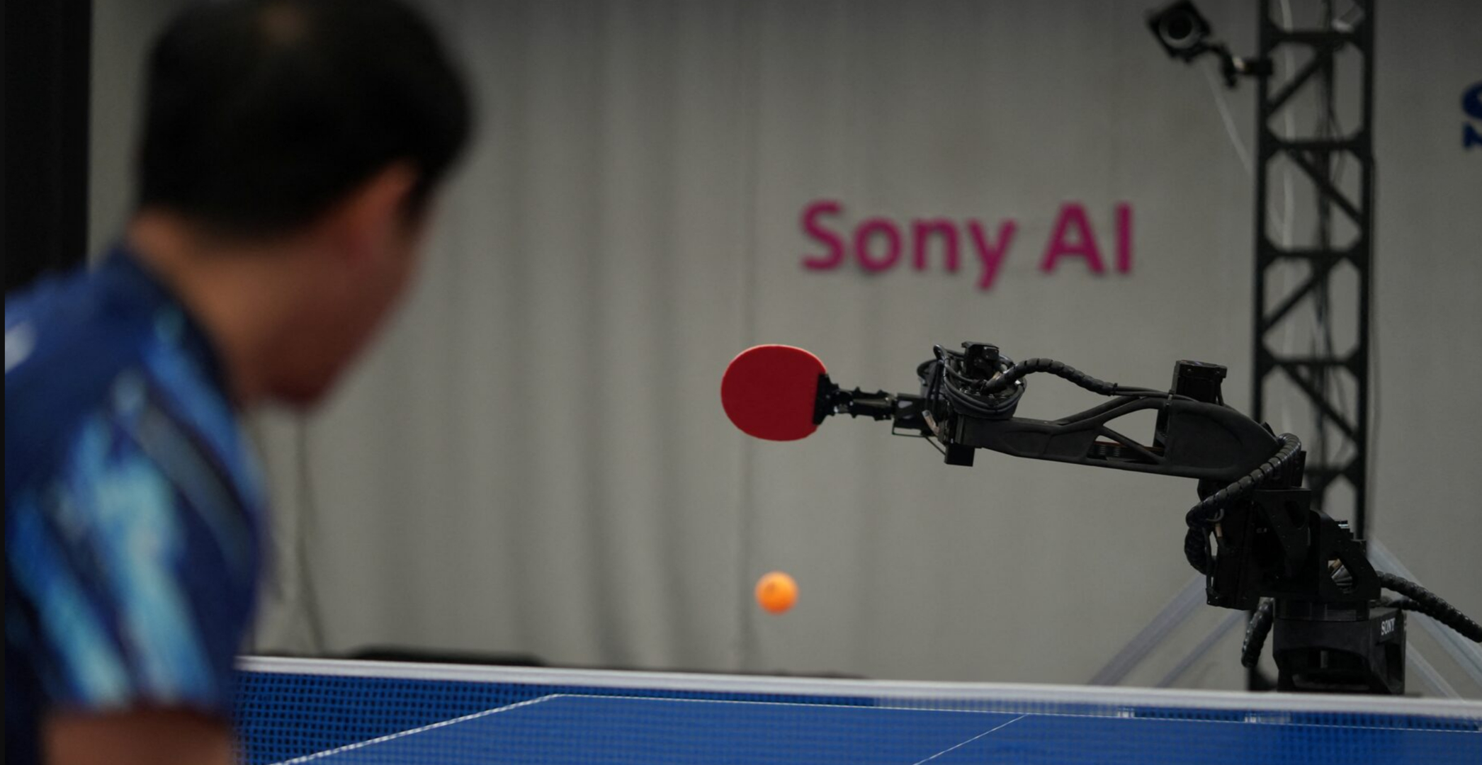 【#乒乓球机器人打败日本顶尖选手#】#机器人打败乒乓球选手专家指作弊#  201