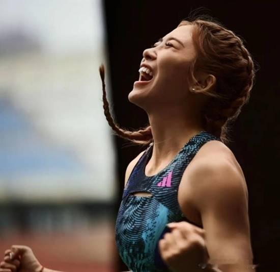 吴艳妮全运会100米栏亚军 泪洒现场觉得对不起教练据咪咕体育报道，全运会女子10