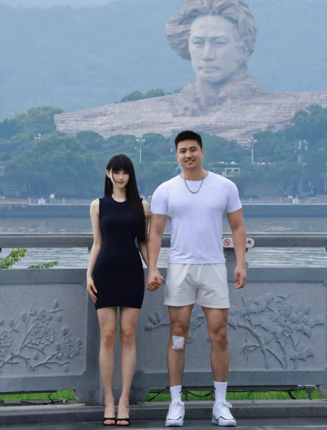 可以把那个女孩p掉，换成我拥有他吗？ 