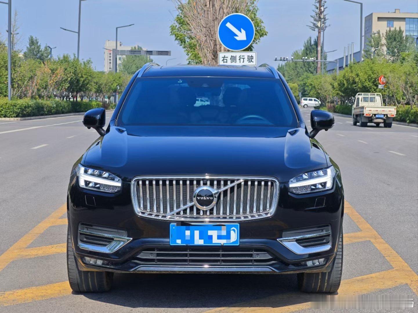 最新车源：沃尔沃XC90智逸B6  20​21年9月上户，一手车，​38000公