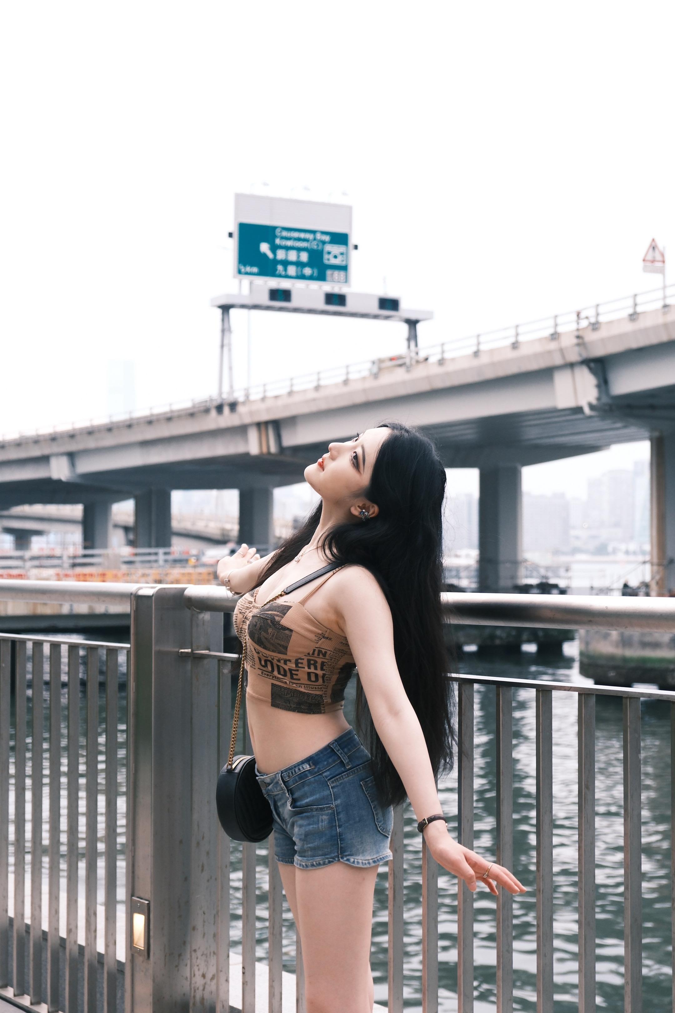 你说山高路远 人都是会变的 我说天南地北 只要你开口 去哪我都陪你走H...