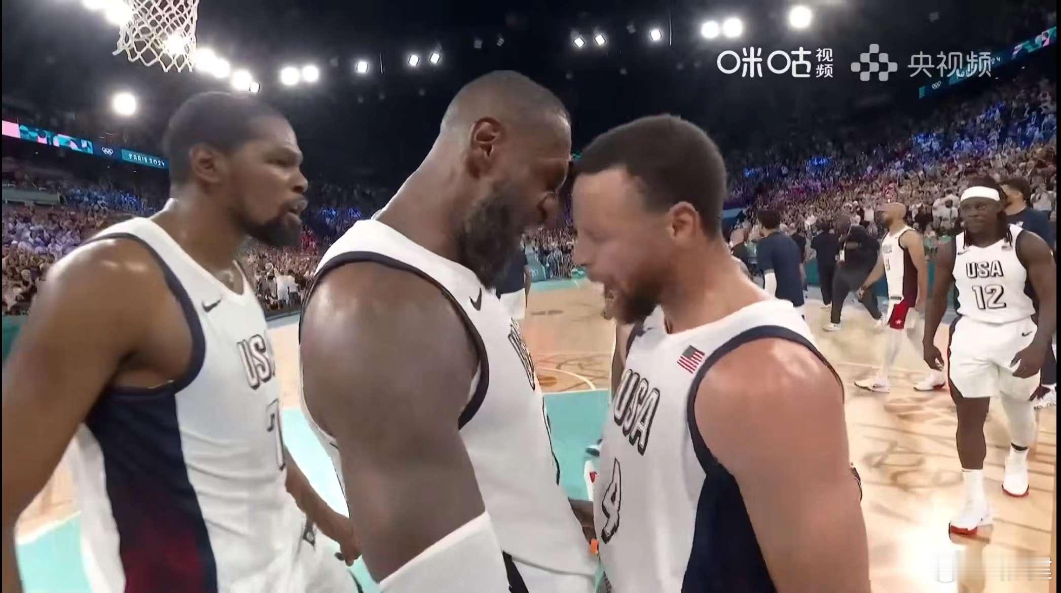 你库啊！怎能不泪流满面啊！[允悲]詹杜库老哥三个真急了，看见眼睛杀红了！塞尔维亚