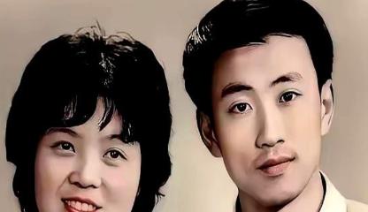 1977年冬天，陕北村口风像刀子。

刘小勇攥着北医大录取通知书，

手心里全是