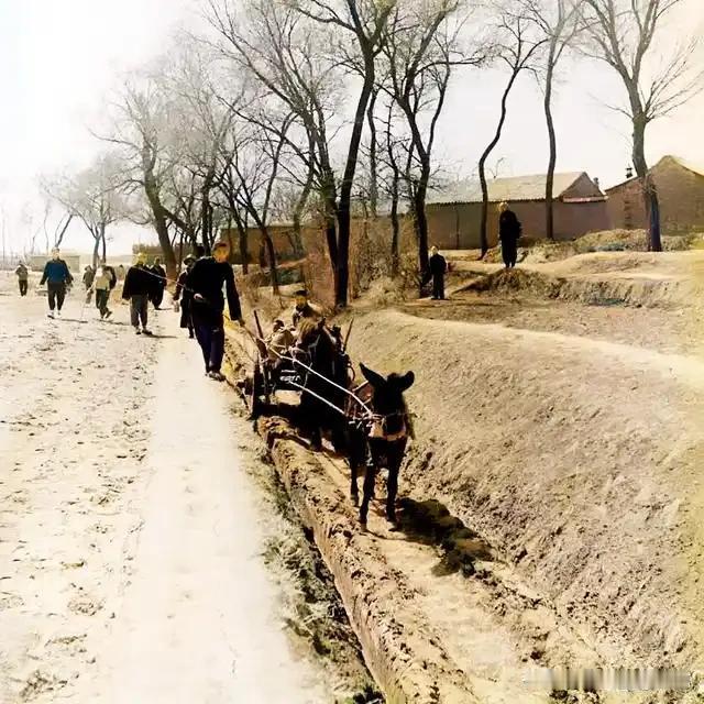 民办教师已成为历史，在那个时期农村教育靠民办教师撑起了教育的一片天地。党和政府对