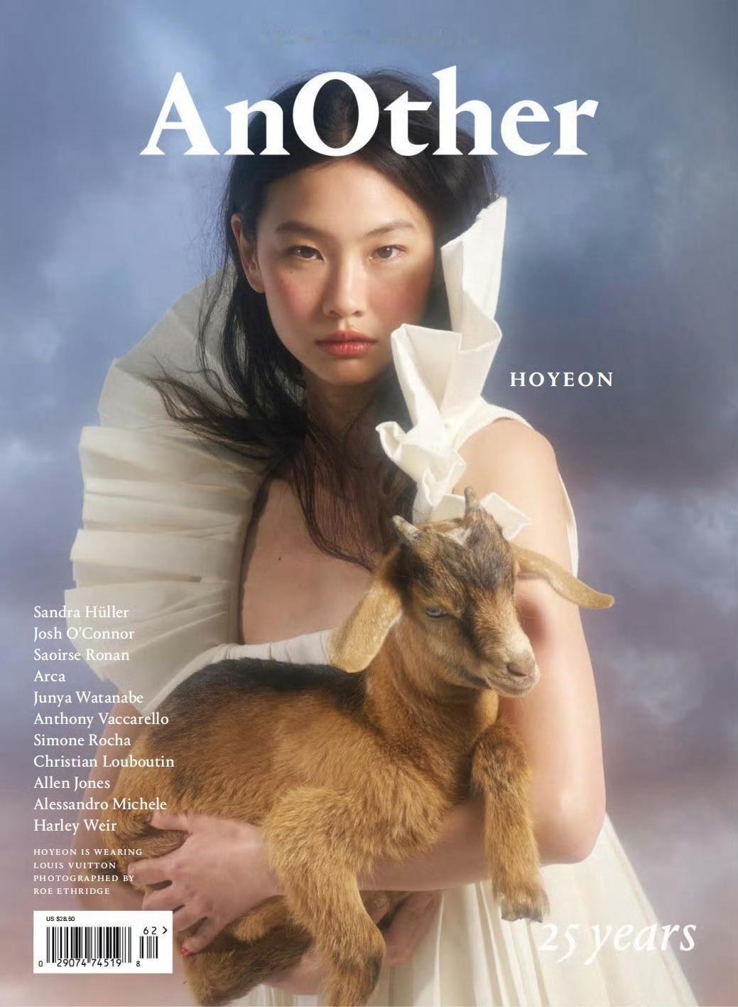 英国时尚半年刊AnOther秋冬新刊也是25周年特辑，一共推出14张独立封面，演