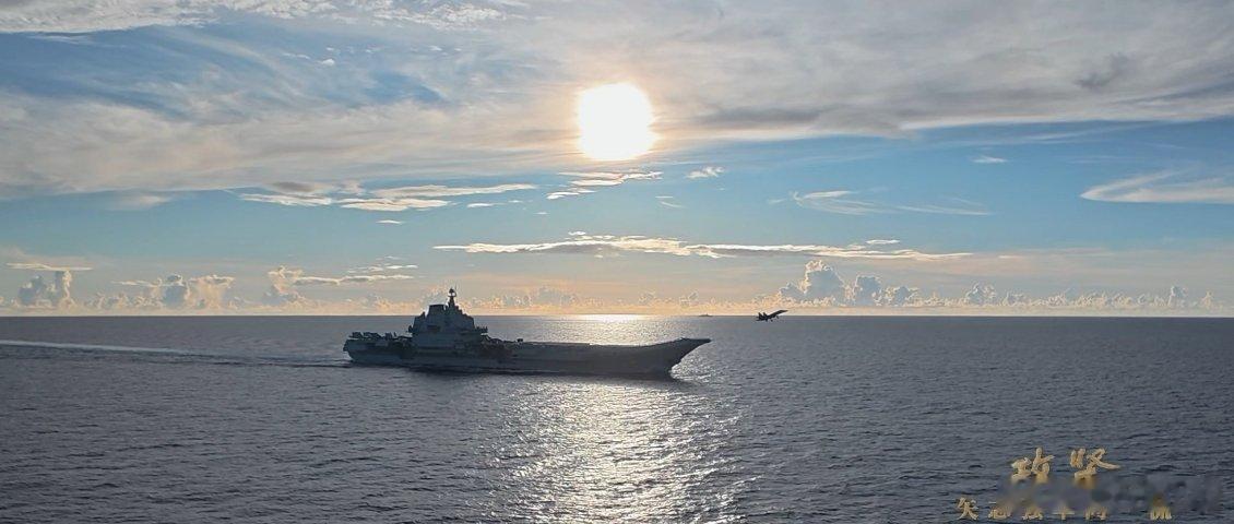 海空雄鹰这张海天颜色很特别！中国海军舰载机热点观点烽火问鼎计划 ​​​