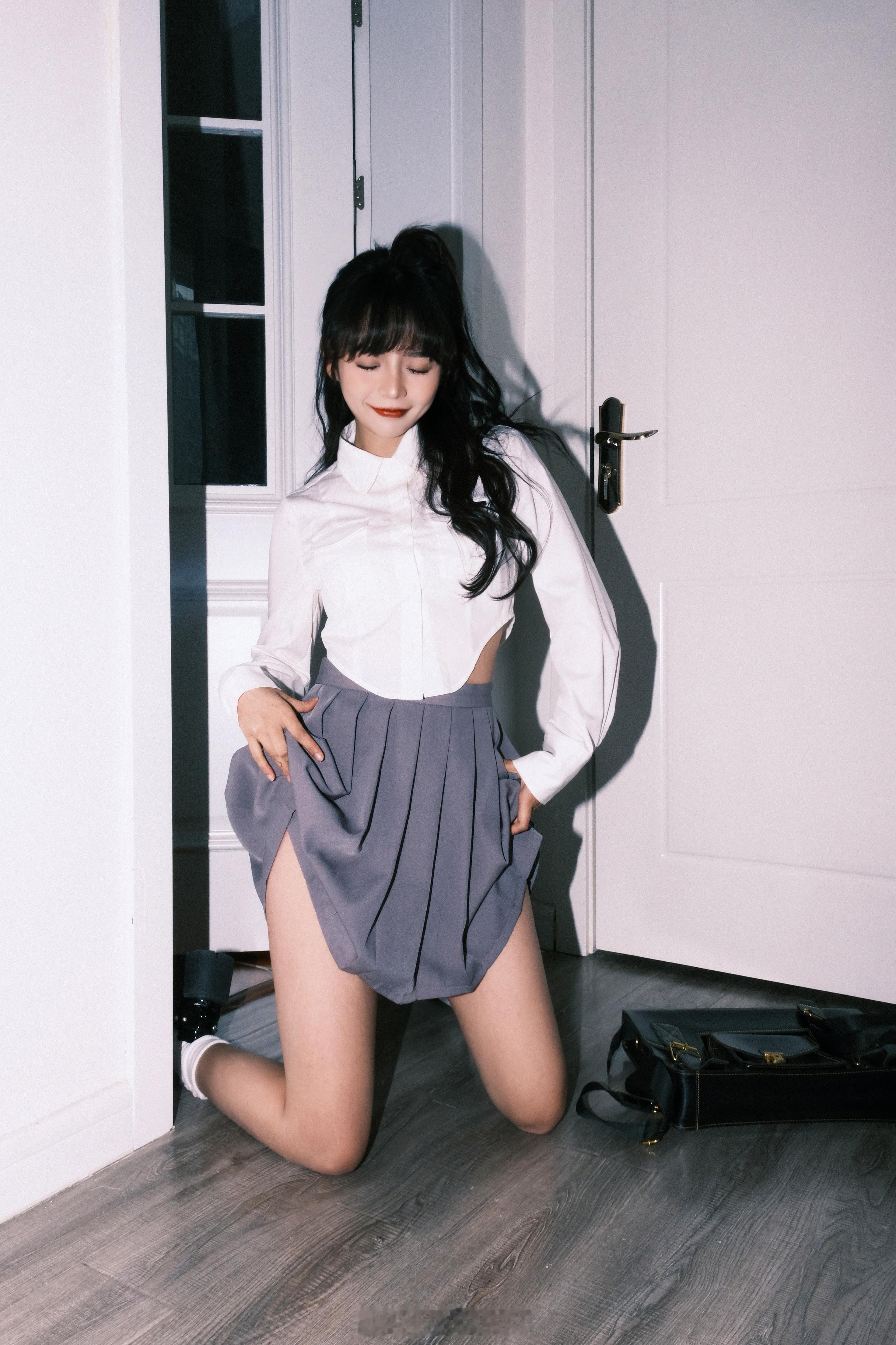 #微凉时光馆##西安约拍[超话]##辣妹写真# 青春就是肆意挥霍 ​​​