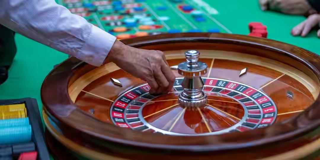 带一亿进赌场，竟输给一百块？数学天坑吞钱不眨眼，天理难容！揭秘赌场永不倒闭的黑暗