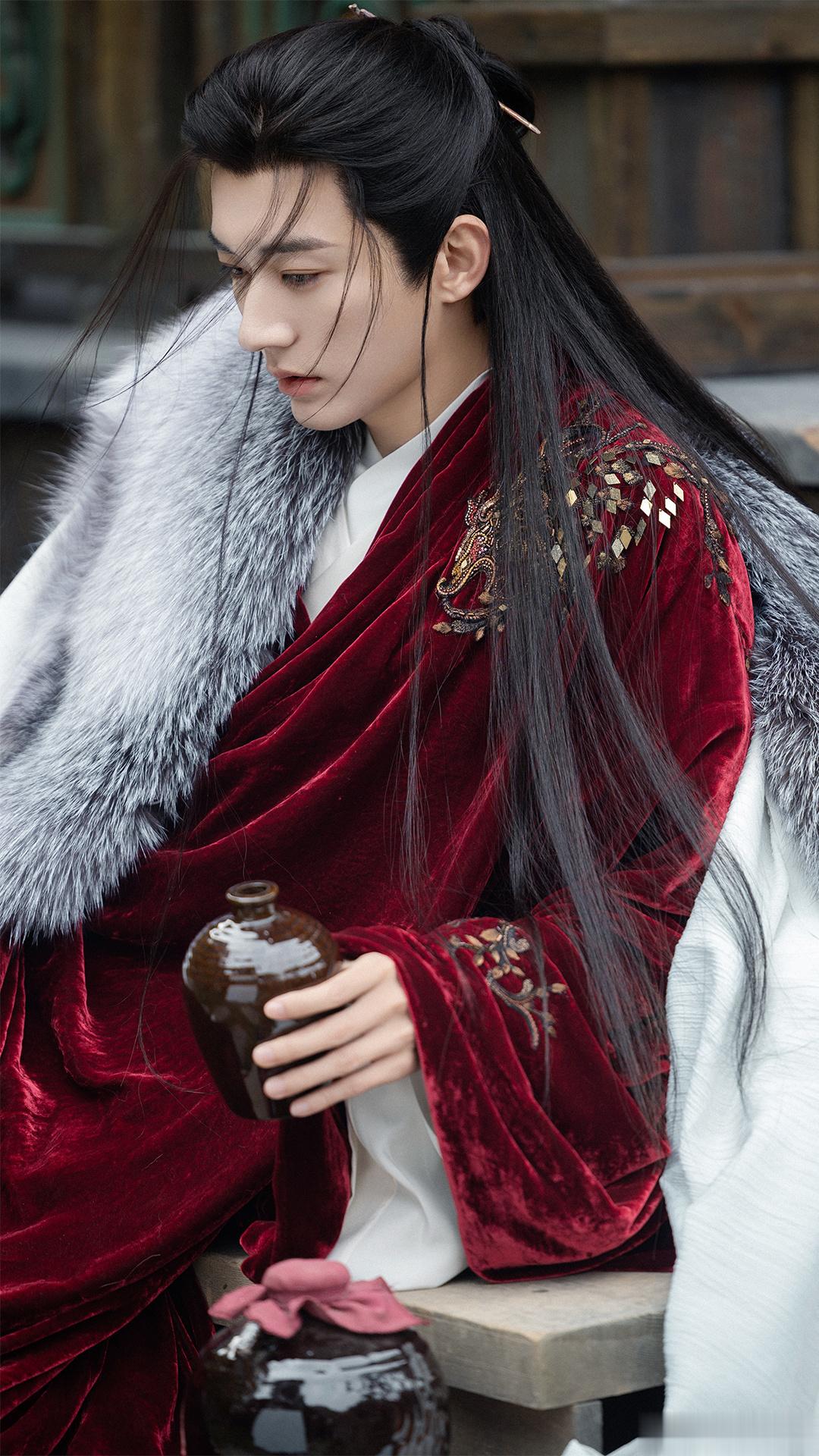 #春花厌阵容官宣#看了广场，很多人都在说这个剧本必须要魔改[允悲]我真的谢住了，