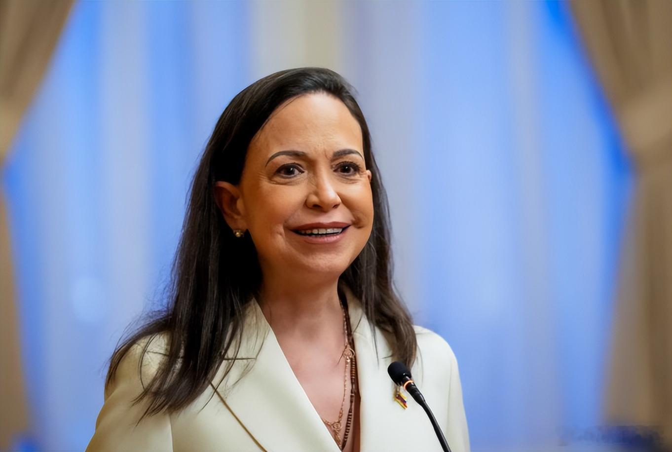 【对马查多将诺贝尔和平奖送特朗普咋看？孙玉良：对和平的最大亵渎】2026年1月1