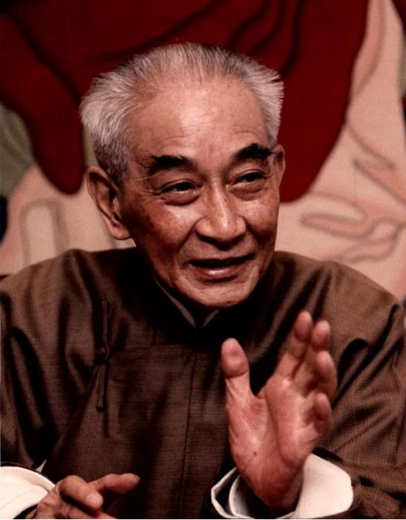 1974年，国学大师南怀瑾指出：“中国将有200年的黄金时期，从1987年（丁卯