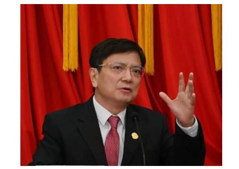 郑强说：“凡是儿子不回来的地方，你买5套房子都没用。儿子跟你两个还有点感情，当你