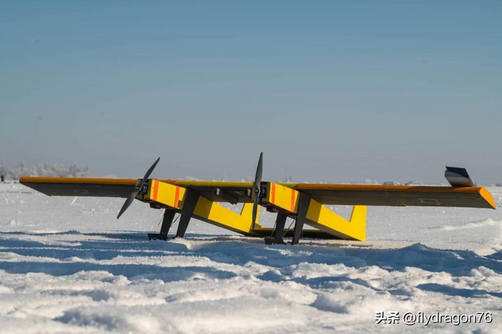 🇺🇦乌克兰Global Mark公司发布了双机身Blitz-2无人机，该无人