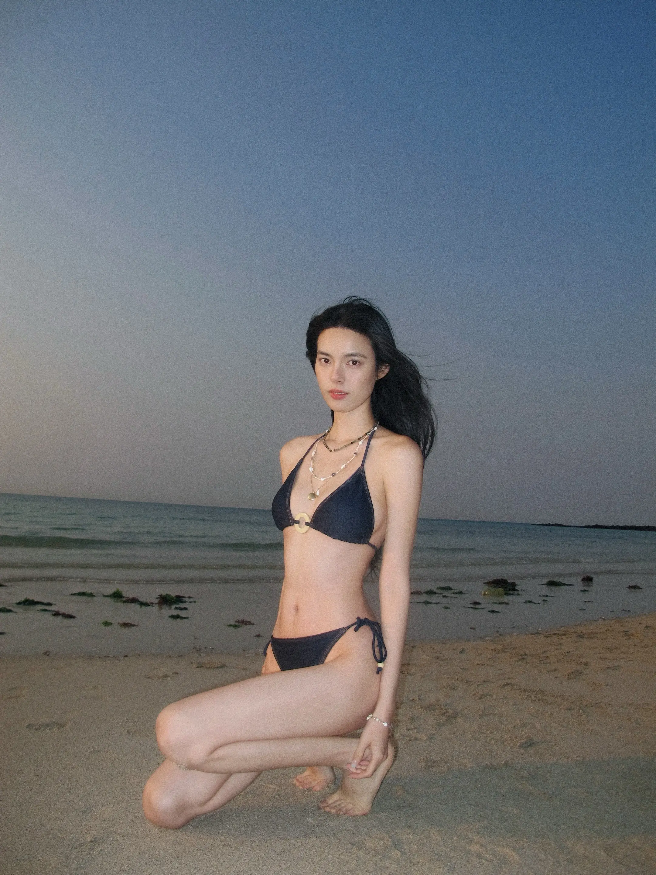 我猜你应该是个model 身材bravo 看海永远都不腻 🫧🌊👙...