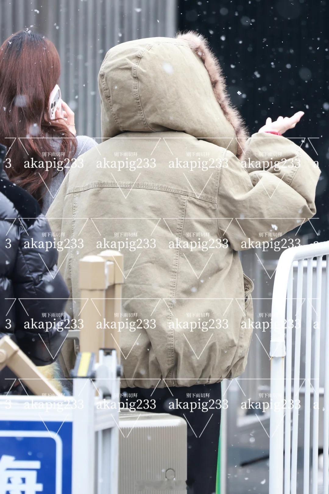 白鹿央视春晚首次联排路透🈶期待春晚舞台，彩排一切顺利~白鹿央视春晚首次联排白鹿