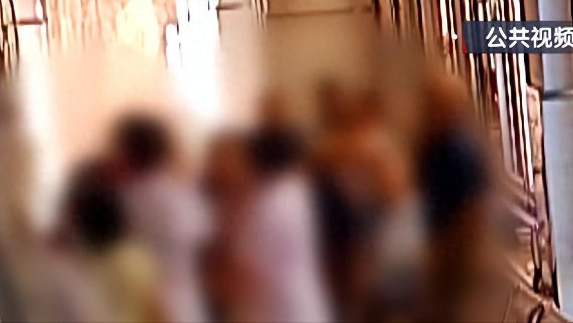 责任谁来承担！”北京，福利院内两位老人打架，导致其中一名老人治疗无效去世，为此，