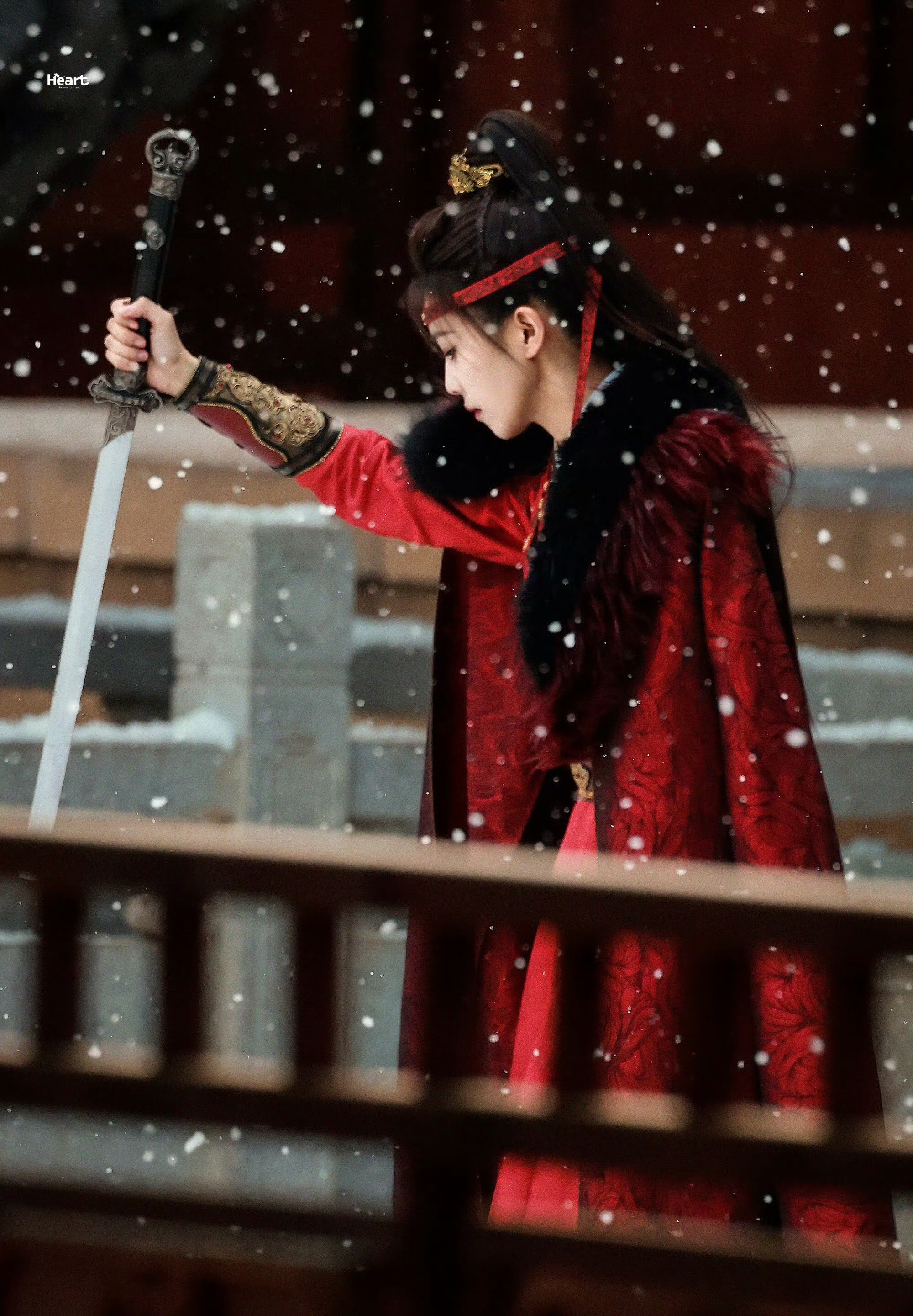 快快定档吧，我要开启追剧模式！又帅又漂亮！白鹿说这是自己最后一部打戏了