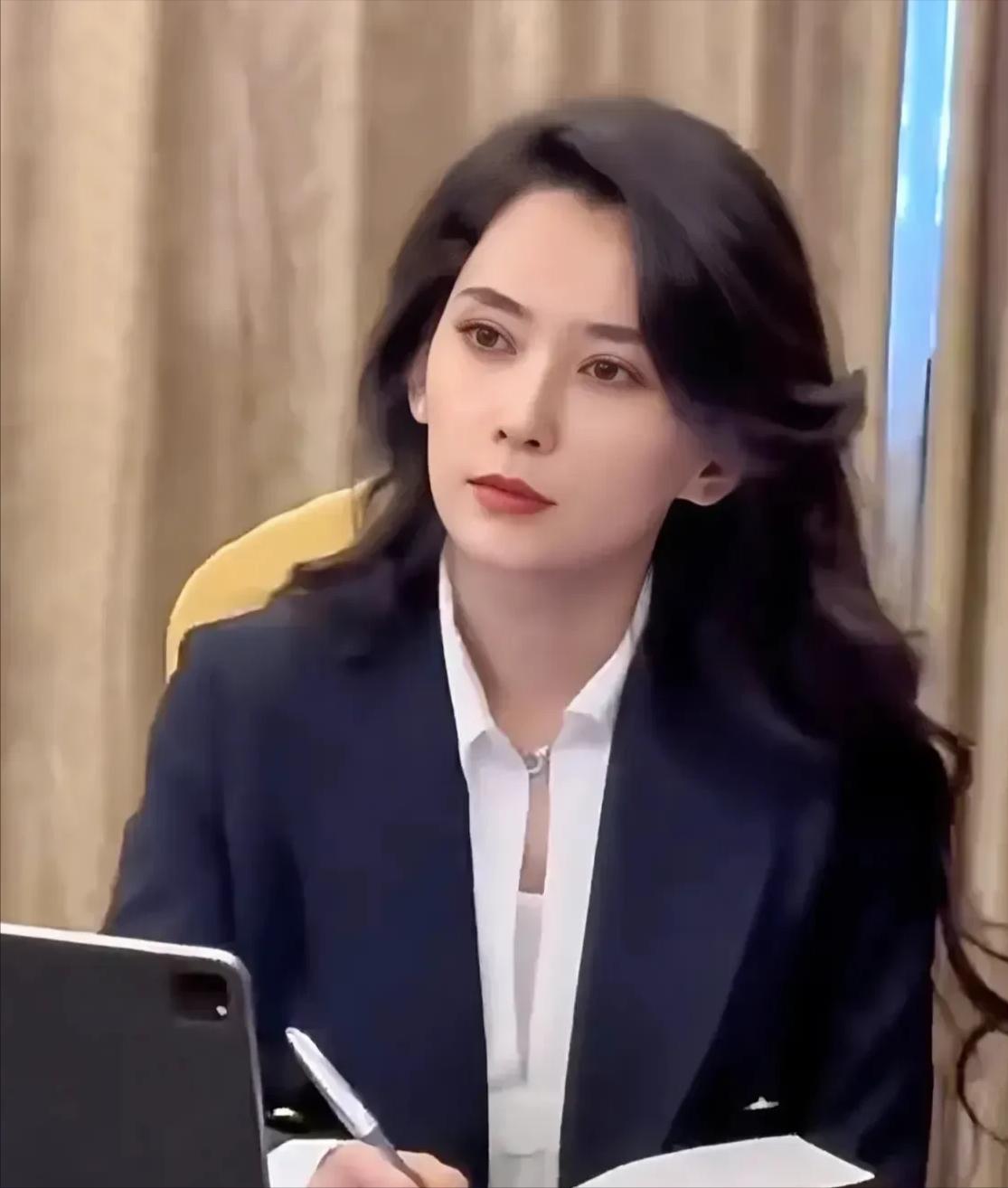 天呐，汪峰又要办席了，人生赢家呀！被爆已带新女友森林北，见家长，本以为章子怡已是