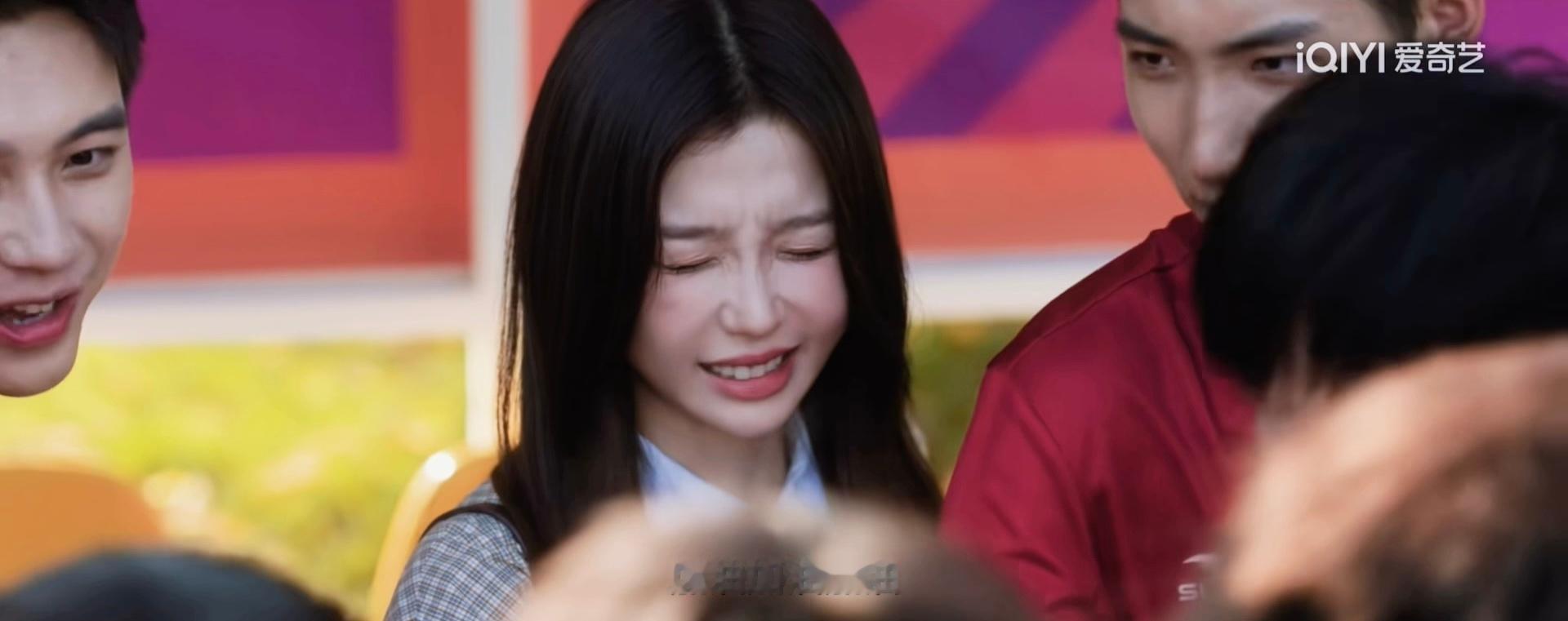 小林老师深夜发朋友圈文案：人有时候也没办法共情以前的自己灿如繁星