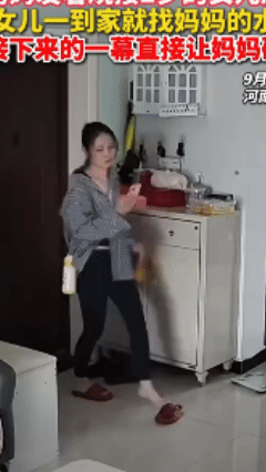 好感动！河南一单亲妈妈发着高烧去接2岁女儿放学，刚到家就浑身无力躺沙发上想休息，