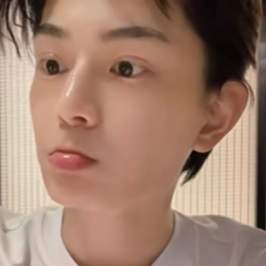 翘起来的阿贝贝，好萌啊啊啊啊啊啊