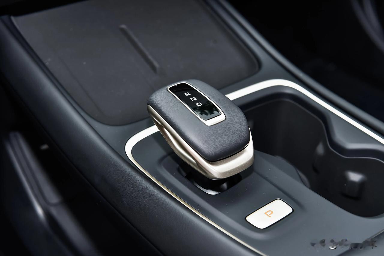 你们发现了吗？
现在的很多自动挡都减配了手动挡，有人觉得反正是自动挡，有没有手动