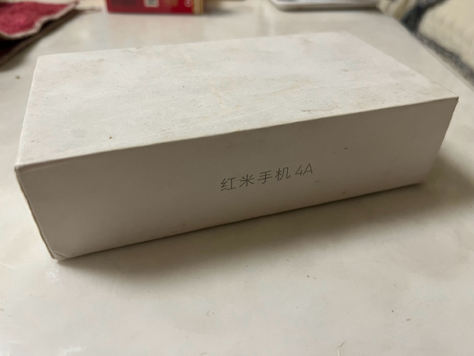 当然可以买啊？别天天在网上看看别人月入好几个W，最低都1W啥的，用的旗舰手机就真