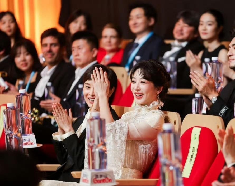 我心中的最佳女主角🏆明年再战，期待下一次的白玉兰绽放[给你小心心][给你小心心